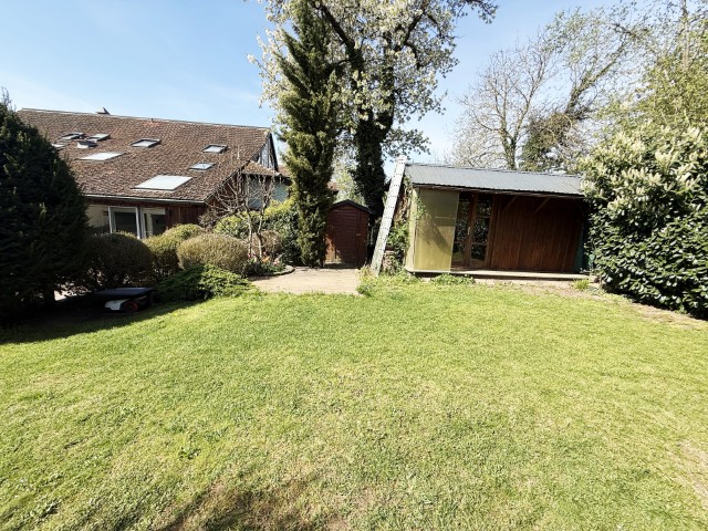 Gartenh�uschen (Klein) Wohnung Steinfeld