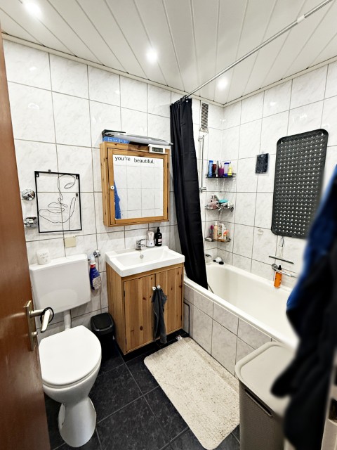 Badezimmer (Klein) Wohnung W�rth