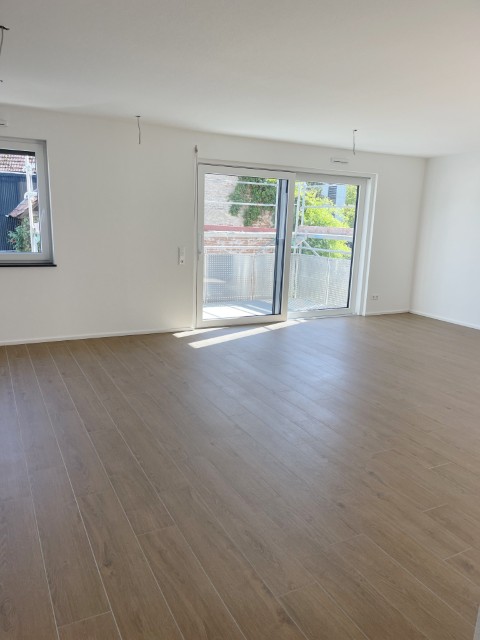 20260430 151601902 iOS (Klein) Steinweiler Wohnung Steinweiler: Erstbezug � OG-Wohnung (links) inkl. Einbauk�che, Balkon, Doppelgarage & Stellplatz