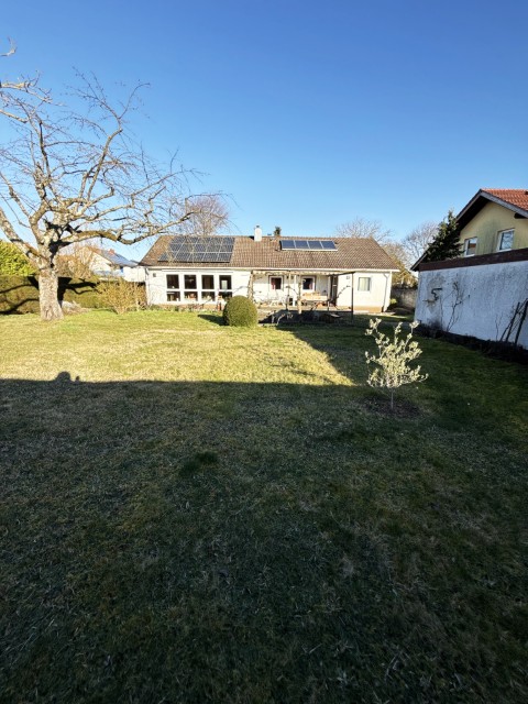 Hausansicht vom Garten (Klein) Grundst�ck Landau