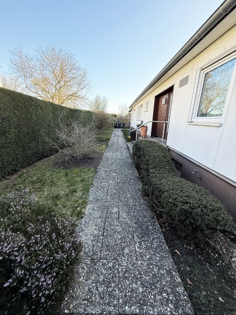 Hauseingang (Klein) Grundst�ck Landau