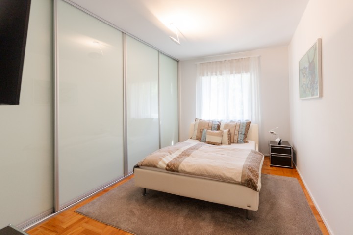Schlafzimmer Nr.2 OG (Klein) Haus Karlsruhe