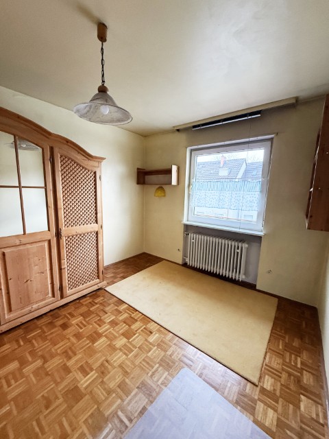 1. Schlafzimmer Bild 2 (Klein) Wohnung Landau